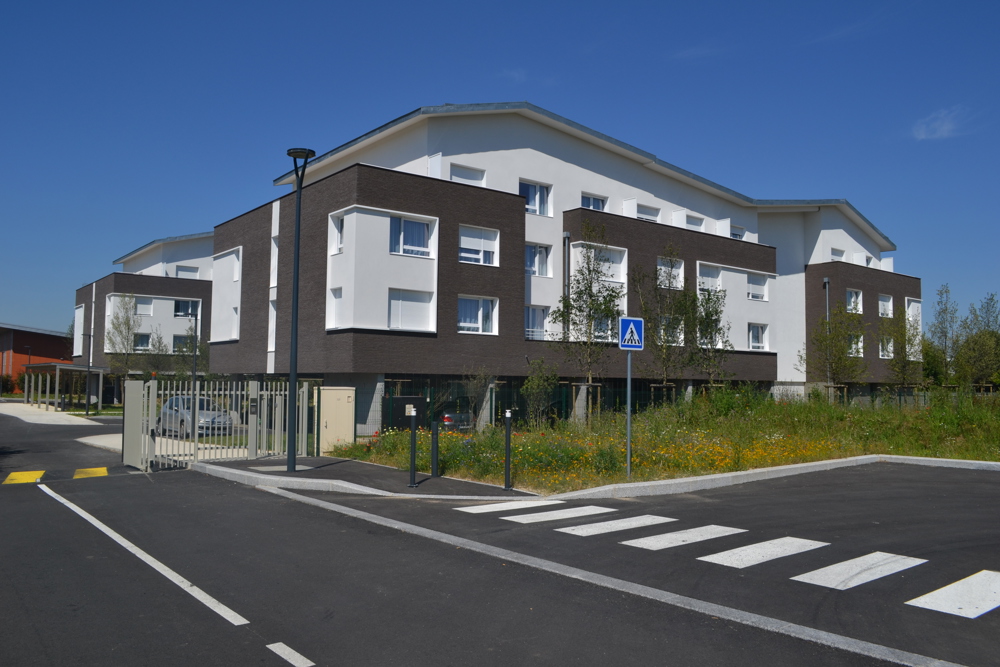 Athis Mons (FR) - Zwart Mangaan zz WF HV